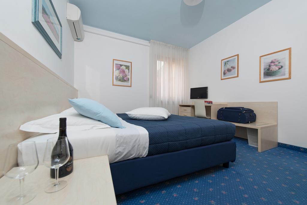 Hotel Erika マルチェージネ 部屋 写真