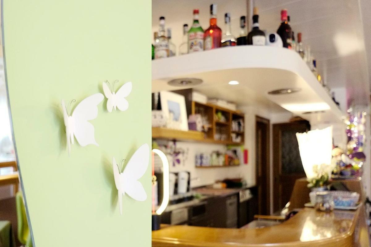 Hotel Erika マルチェージネ エクステリア 写真
